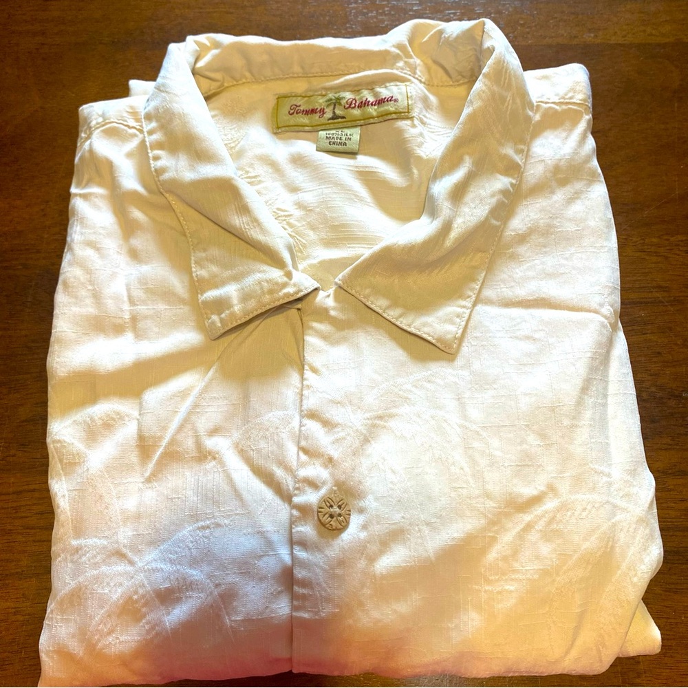 Tommy Bahama 100% silk button down shirt men’s size xl